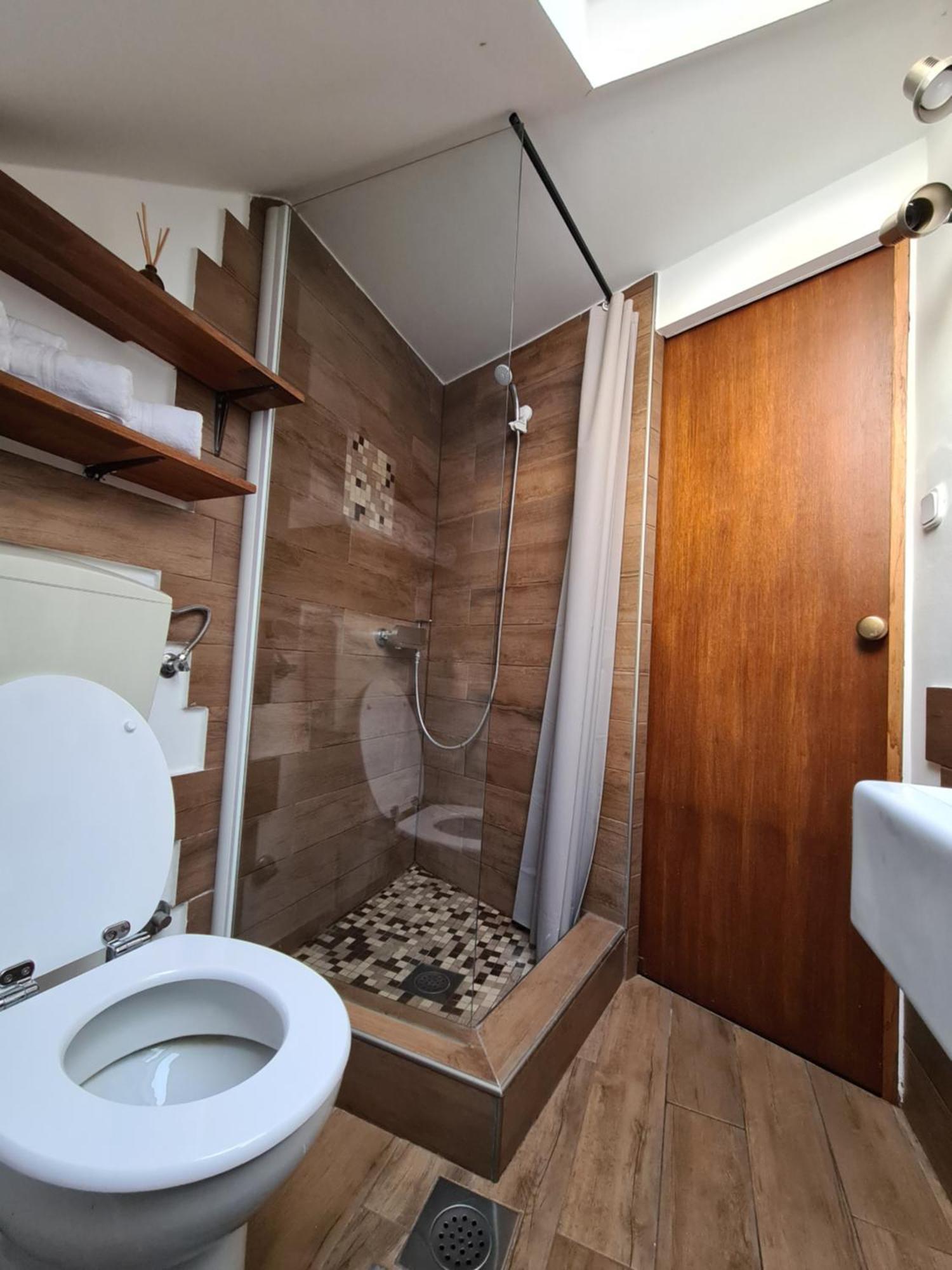 Old Town Cabin Apartment 萨格勒布 外观 照片